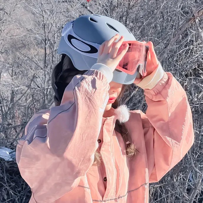 隔窗恋爱:咫尺相望